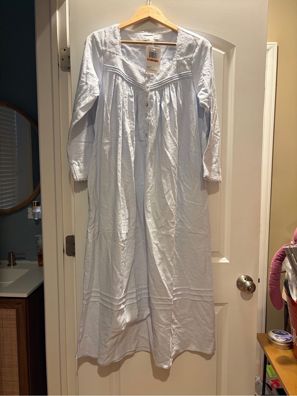 Eileen West 100% Cotton Long Nightgown Small BRAND NEW WITH TAGS!! Lilac
